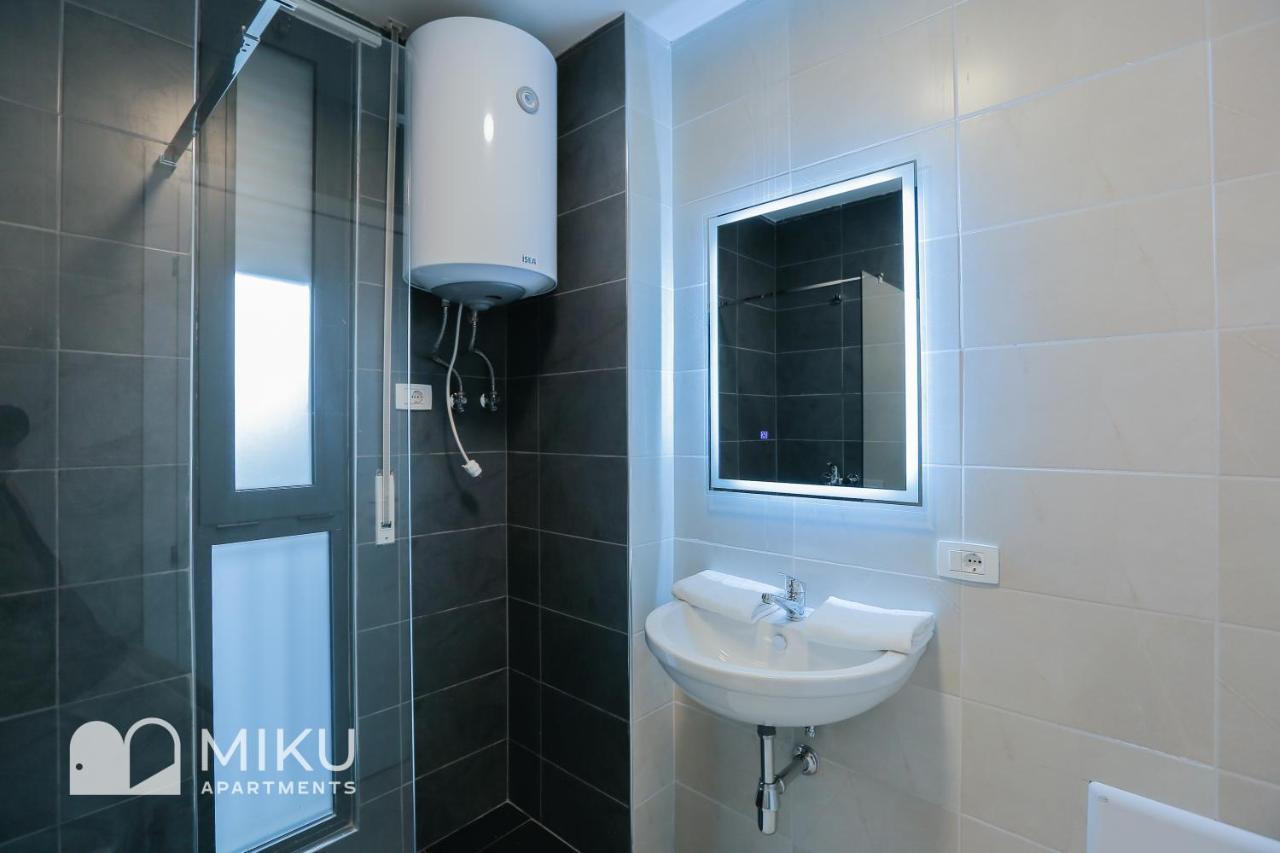 Miku Apartment - Glamorous 1Bedroom Apartment At Olympic Residence Tiranë Eksteriør bilde